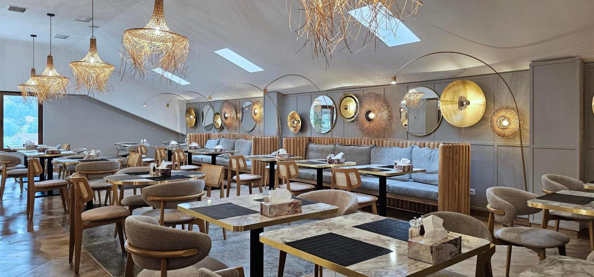 阿瑞子特酒店 Călimăneşti 外观 照片